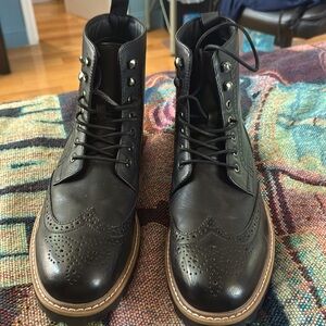Men’s stylish boots size 12